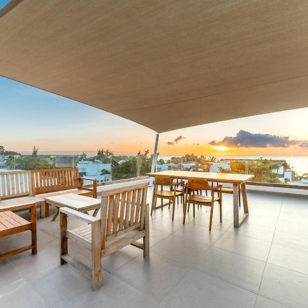 Penthouse 13 - One Bay Residence With Private Rooftop Terrace And Dip In Pool Pereybere Beach Ngoại thất bức ảnh