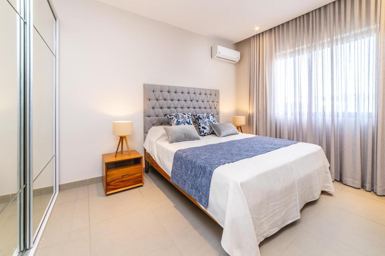 Penthouse 13 - One Bay Residence With Private Rooftop Terrace And Dip In Pool Pereybere Beach Ngoại thất bức ảnh