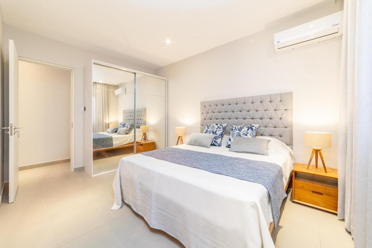 Penthouse 13 - One Bay Residence With Private Rooftop Terrace And Dip In Pool Pereybere Beach Ngoại thất bức ảnh