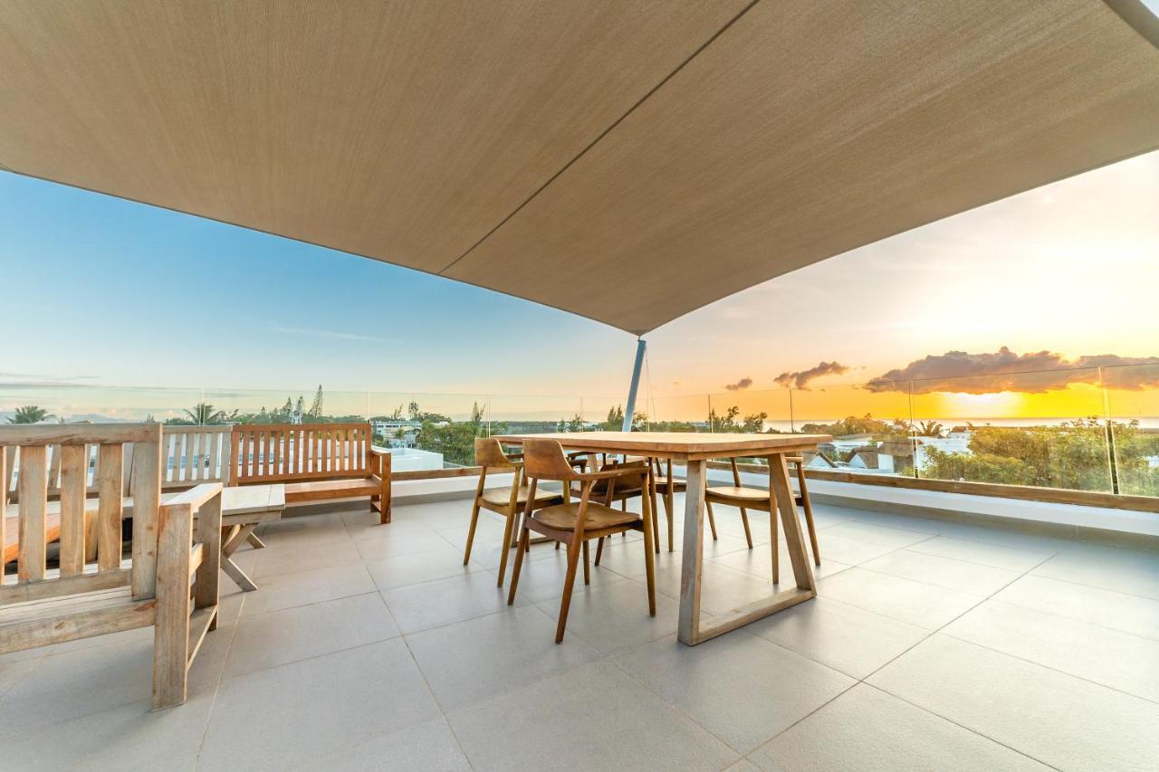 Penthouse 13 - One Bay Residence With Private Rooftop Terrace And Dip In Pool Pereybere Beach Ngoại thất bức ảnh