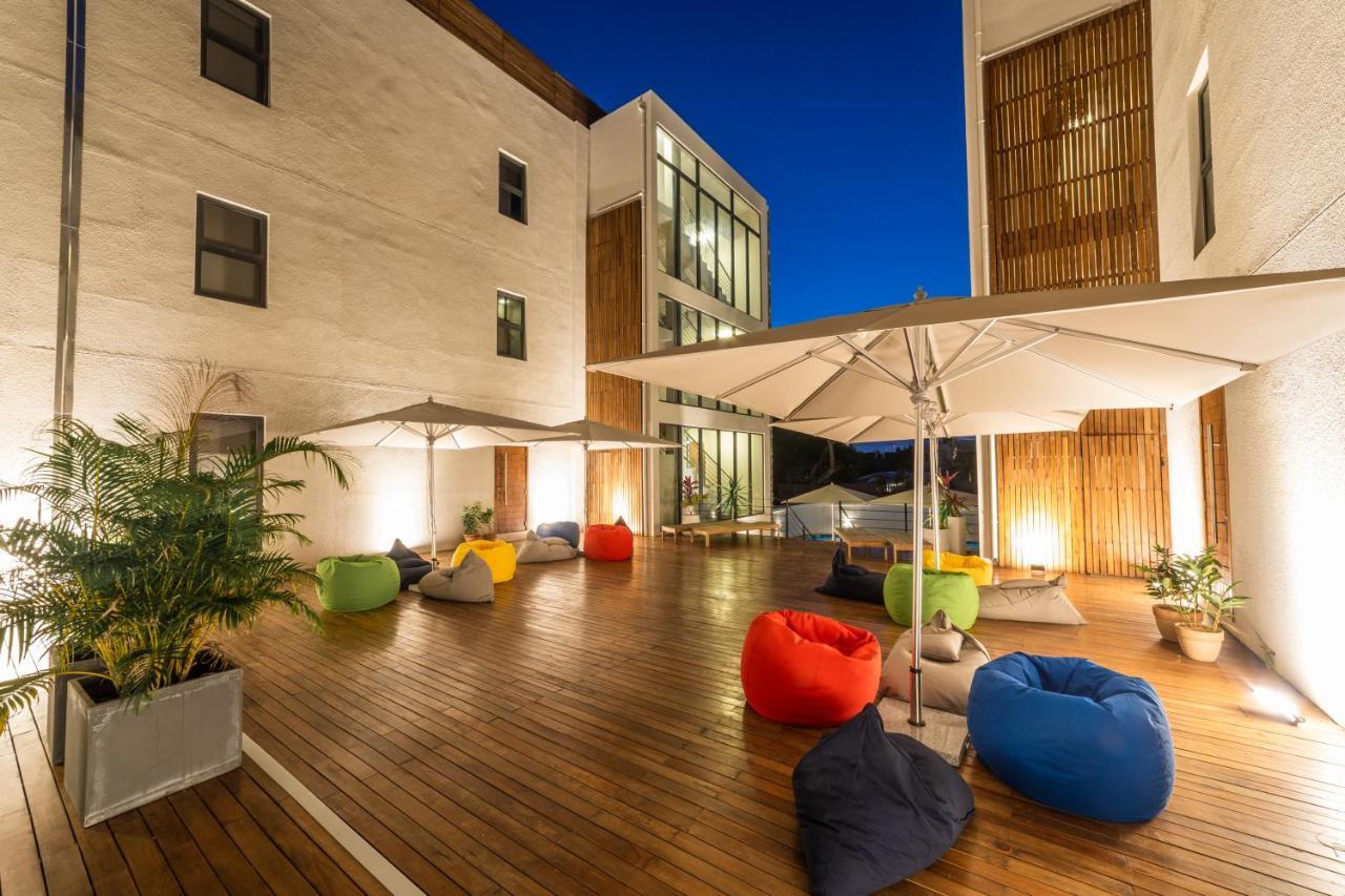 Penthouse 13 - One Bay Residence With Private Rooftop Terrace And Dip In Pool Pereybere Beach Ngoại thất bức ảnh